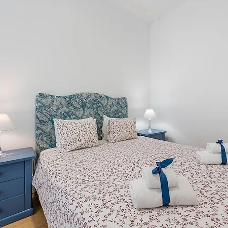 Olivia Sto Ildefonso - 4 Apartment *