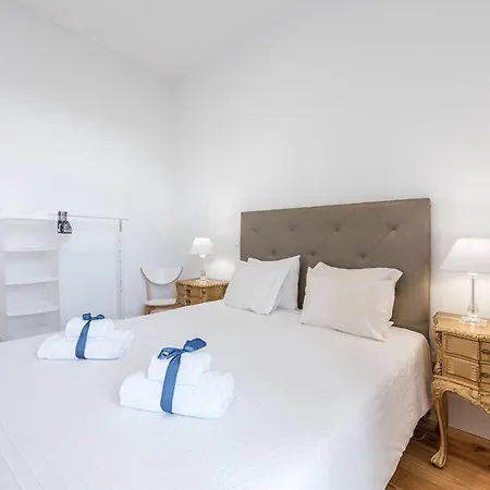 Olivia Sto Ildefonso - 4 Apartamento *